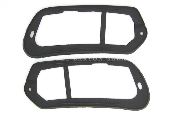 TAILLIGHT RUBBER SEAL PAIR 600D